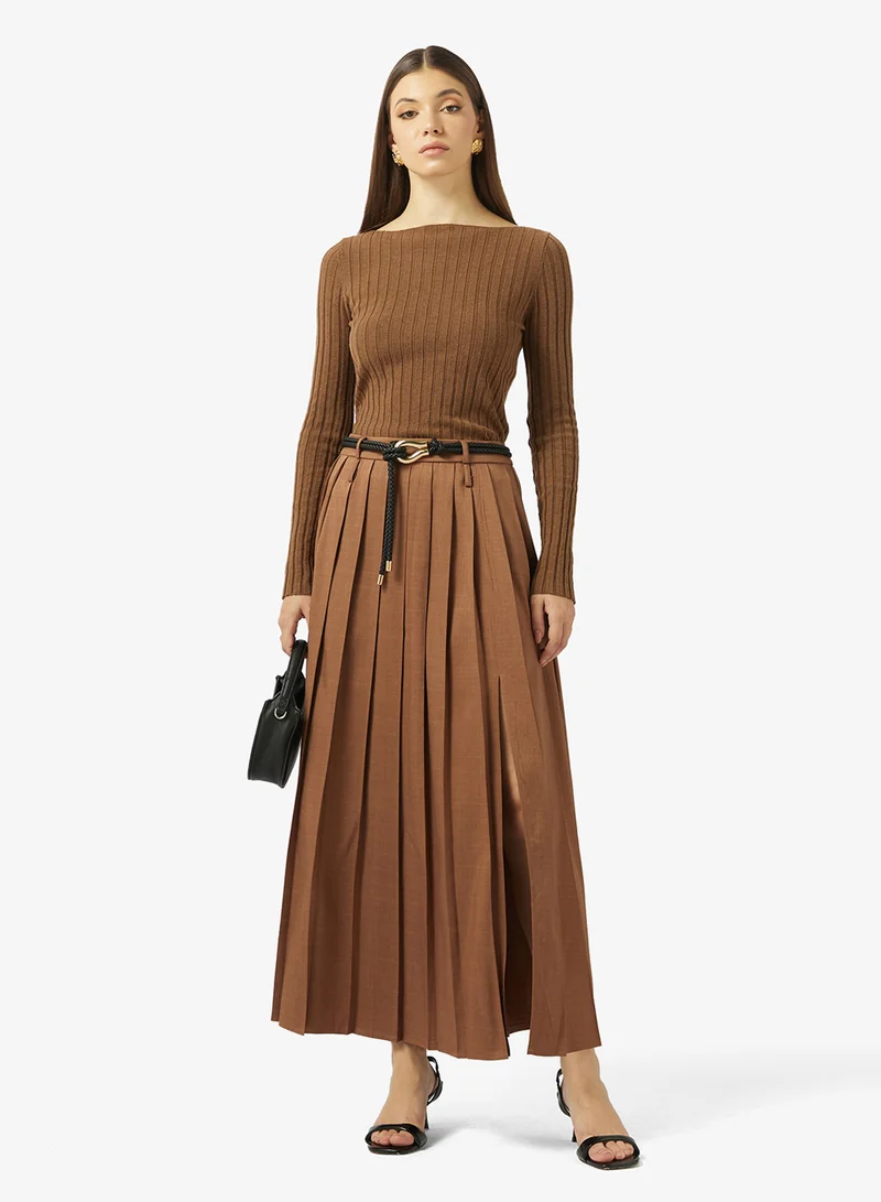 ايلا Pleated Skirt With Slit